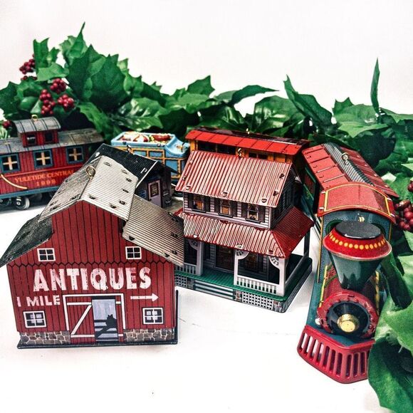 Hallmark Keepsake Yuletide Central & Town & Country Tin Litho Train Set Decor - Picture 1 of 14
